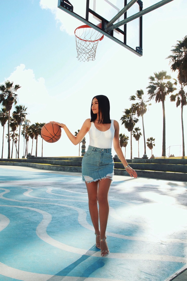 About Us Dames kleding, beauty products & beauty treatments The