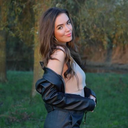 Camel/Nude basic crop top with black detail