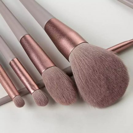 Makeup brushes
