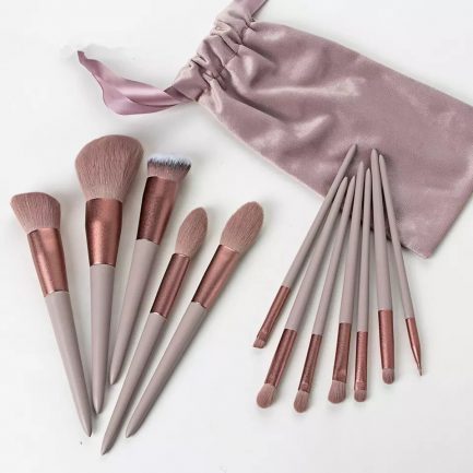 Makeup brushes
